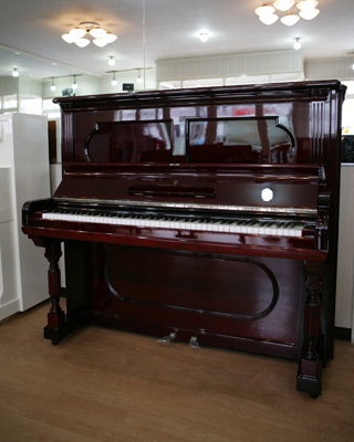 ハタケヤマ楽器の中古ピアノ写真