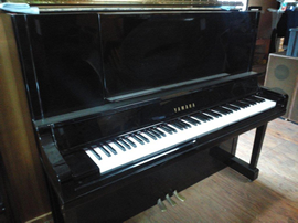 ミカドピアノサービスの中古ピアノ写真（ヤマハ UX30BL）