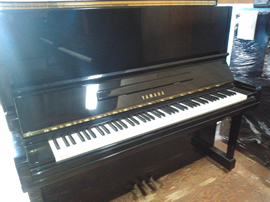 ミカドピアノサービスの中古ピアノ写真（ヤマハ UX30BL）