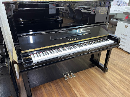 ミリオン楽器の中古ピアノ写真