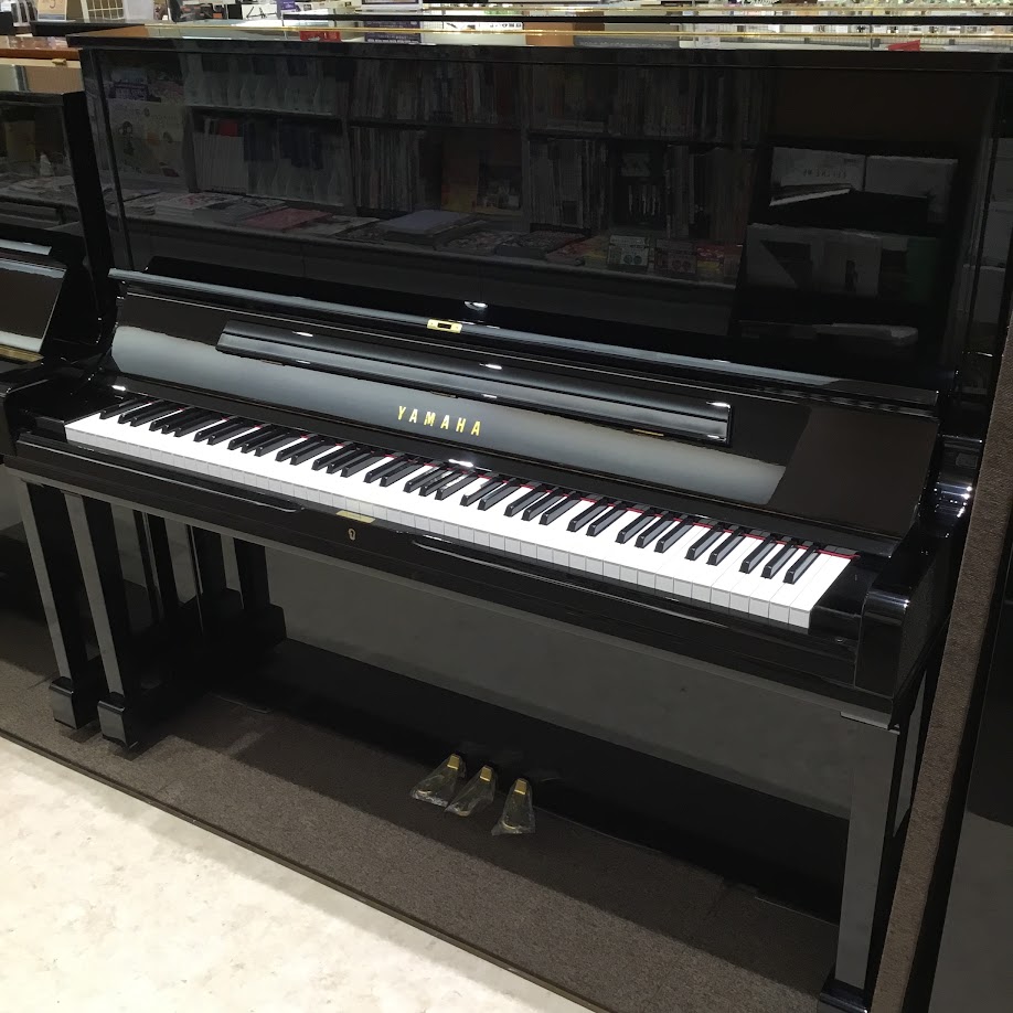 島村楽器ピアノセレクションセンターの中古ピアノ写真