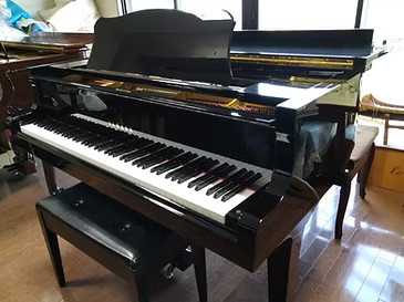 ヤマテピアノの中古ピアノ写真(YAMAHA G1E)